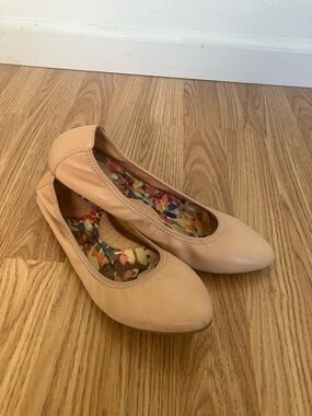 Born Women’s Nude Pink Leather Ballet Flats Size 9